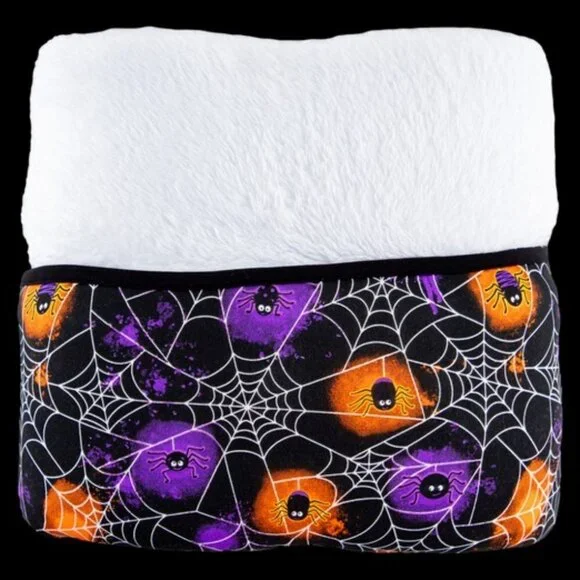 GOMEZ GLOW-IN-THE-DARK PLUSH THROW BLANKET!!! NIB - Picture 4 of 7